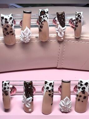 WildOne Acrylic Press-On Nail Set
